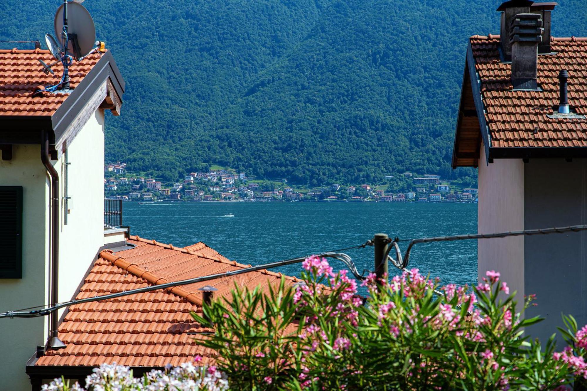 Delizioso Bilocale Vista Lago Colonno Exterior photo